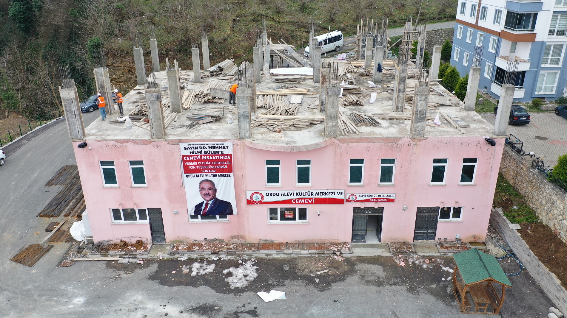 CEMEVİNİN YARIM KALAN İNŞAATINI BÜYÜKŞEHİR TAMAMLIYOR