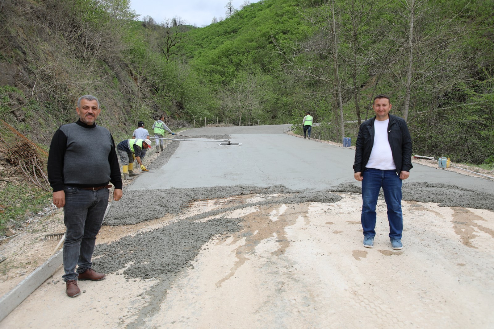 YAVAŞ KONFORLU BETON YOLUYLA ÇAĞ ATLADI