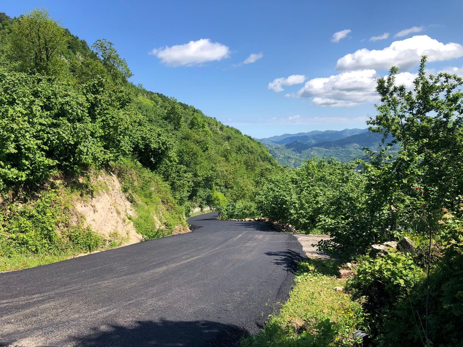 BÜYÜKŞEHİR’DEN FATSA’NIN YOLLARINA ‘SICAK’ ÇÖZÜM