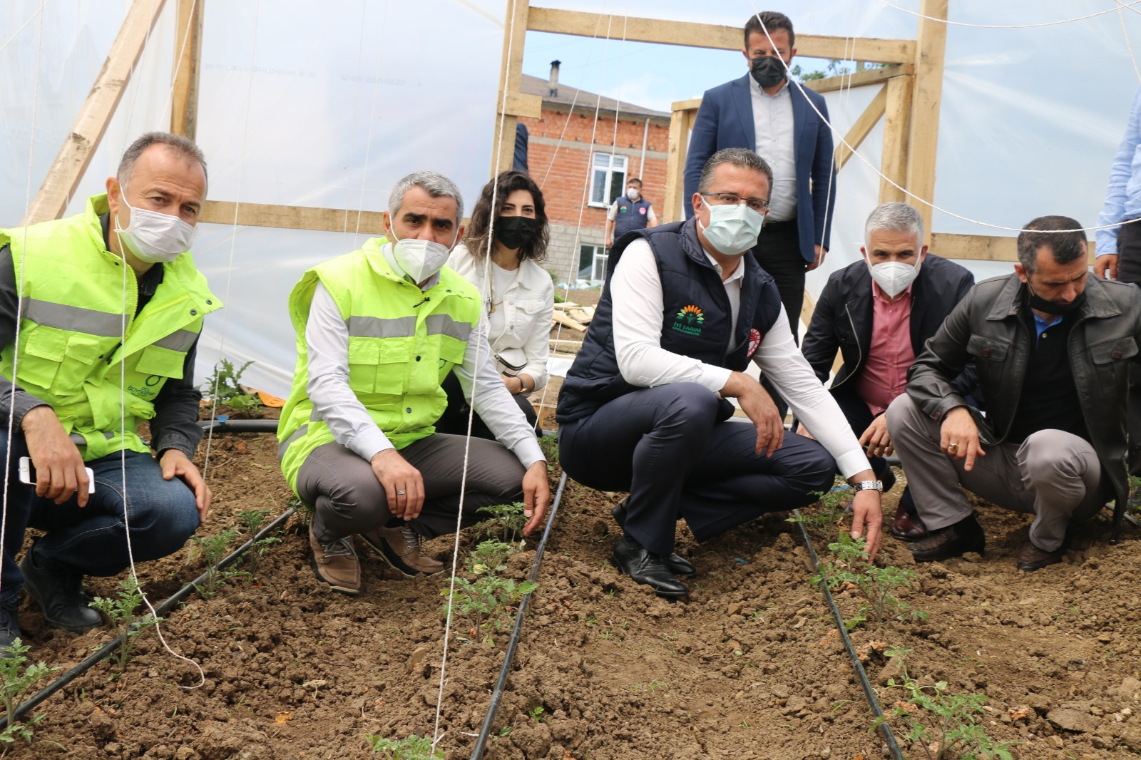 BÜYÜKŞEHİR ‘ÜRETİCİ İLE EL ELE’