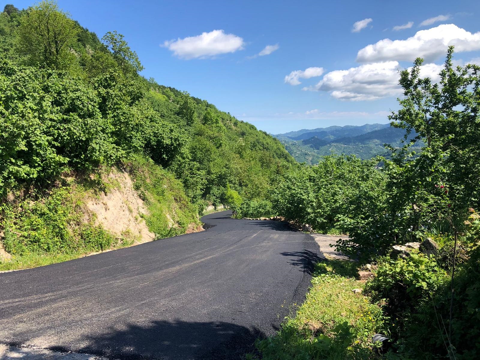 BÜYÜKŞEHİR’DEN FATSA’NIN YOLLARINA ‘SICAK’ ÇÖZÜM