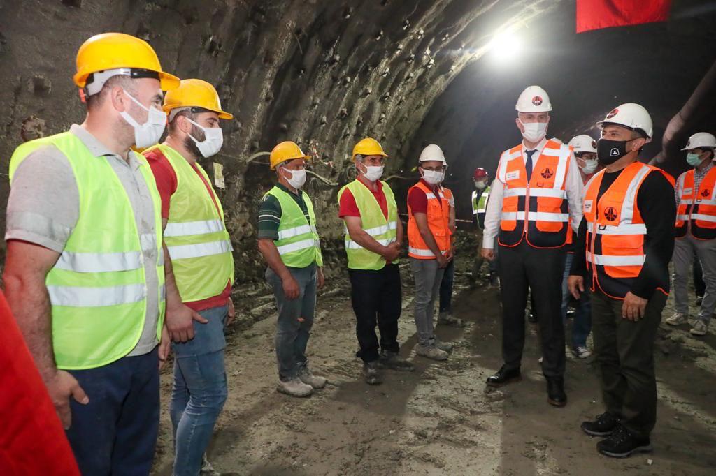 VALİ SONEL "ÇEVRE YOLUNDAKİ TÜNELDE IŞIK GÖRÜLDÜ"