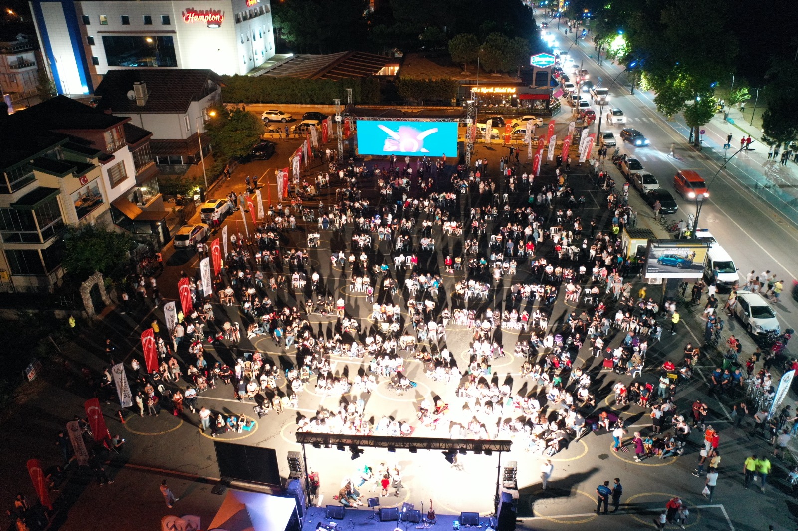 ORDU’NUN UNUTULMAZLARI ARASINA GİREN AÇIK HAVA SİNEMASI BU AKŞAM FİNAL YAPIYOR