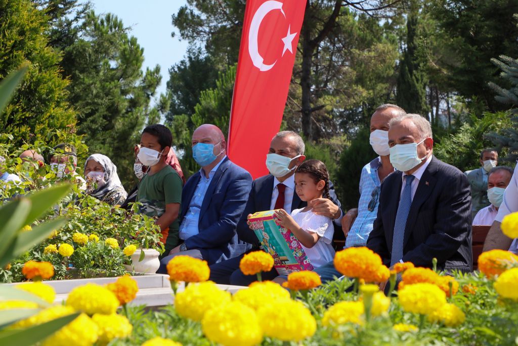 KURBAN BAYRAMI AREFESİNDE ŞEHİTLERİMİZ DUALARLA YAD EDİLDİ 