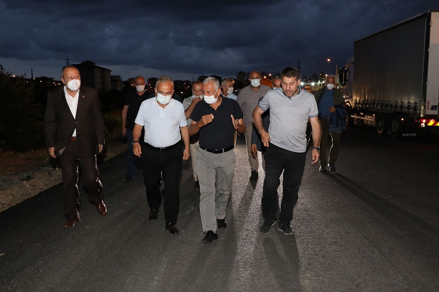 YAKLAŞIK 10 BİN NÜFUSLU MAHALLE RAHATA ERDİ