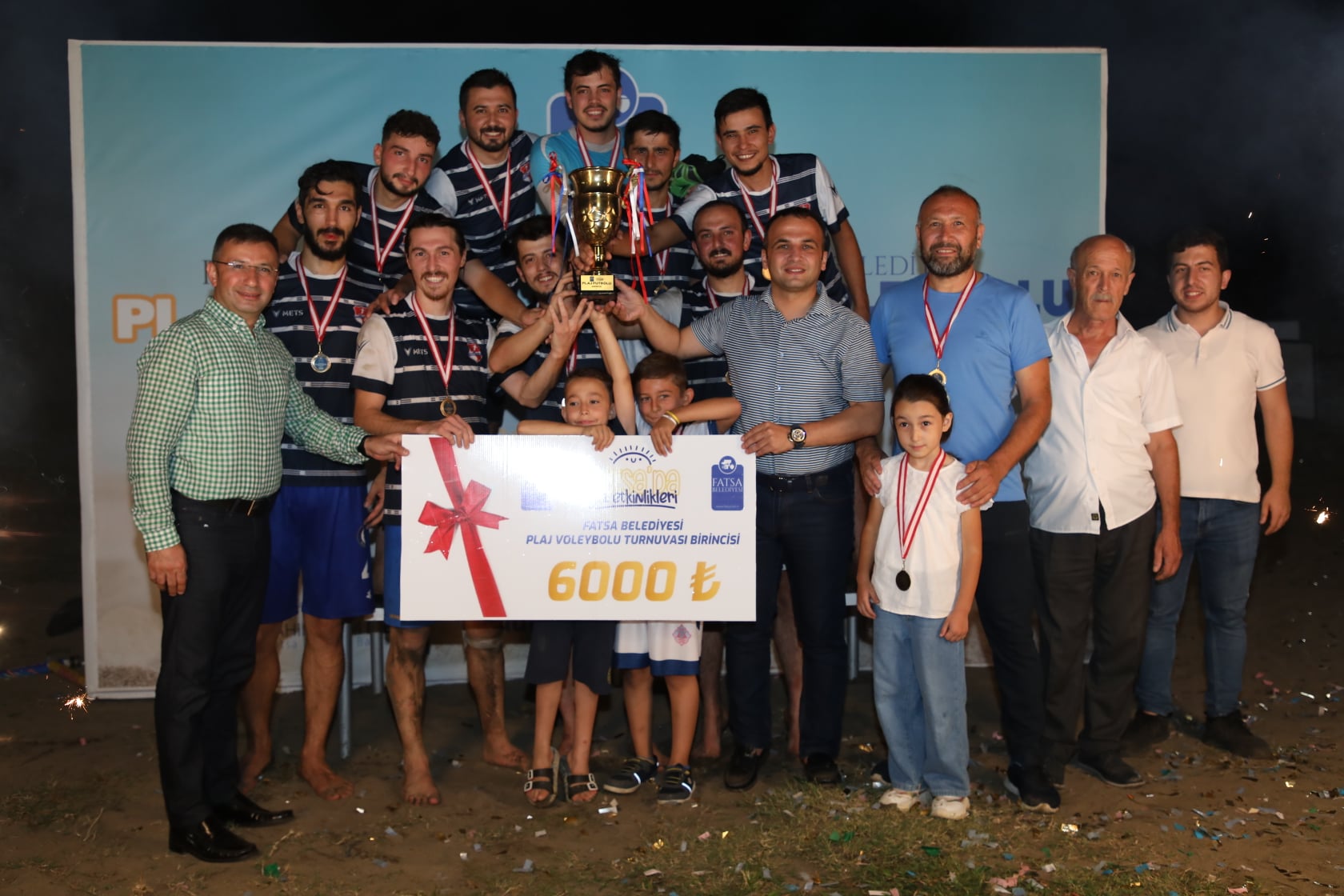 PLAJ VOLEYBOLU’NUN ŞAMPİYONU ORDU BAHÇEŞEHİR, PLAJ FUTBOLU’NUNKİ İSE, EMG LAMİNANT HİLAL PLASTİK OLDU