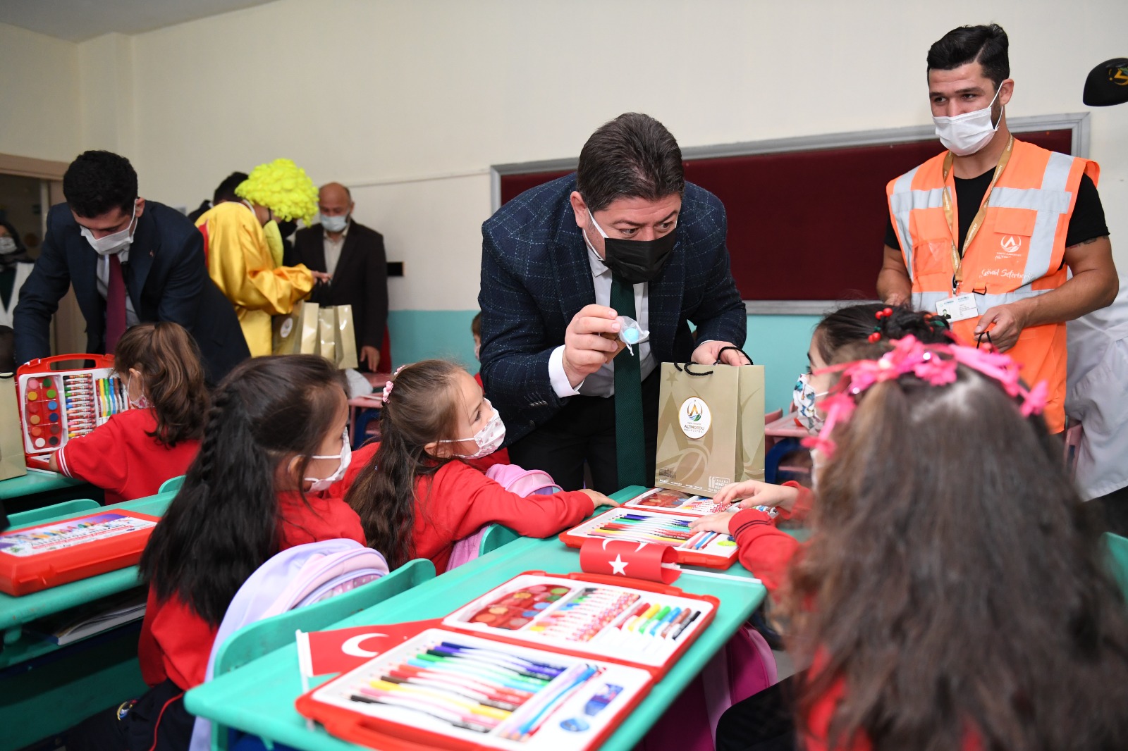 ALTINORDU BELEDİYESİ ÇOCUKLARIMIZA ‘ÇOCUK DOSTU ALTINORDU’DA ÖĞRENCİ OLMANIN MUTLULUĞUNU YAŞATIYOR