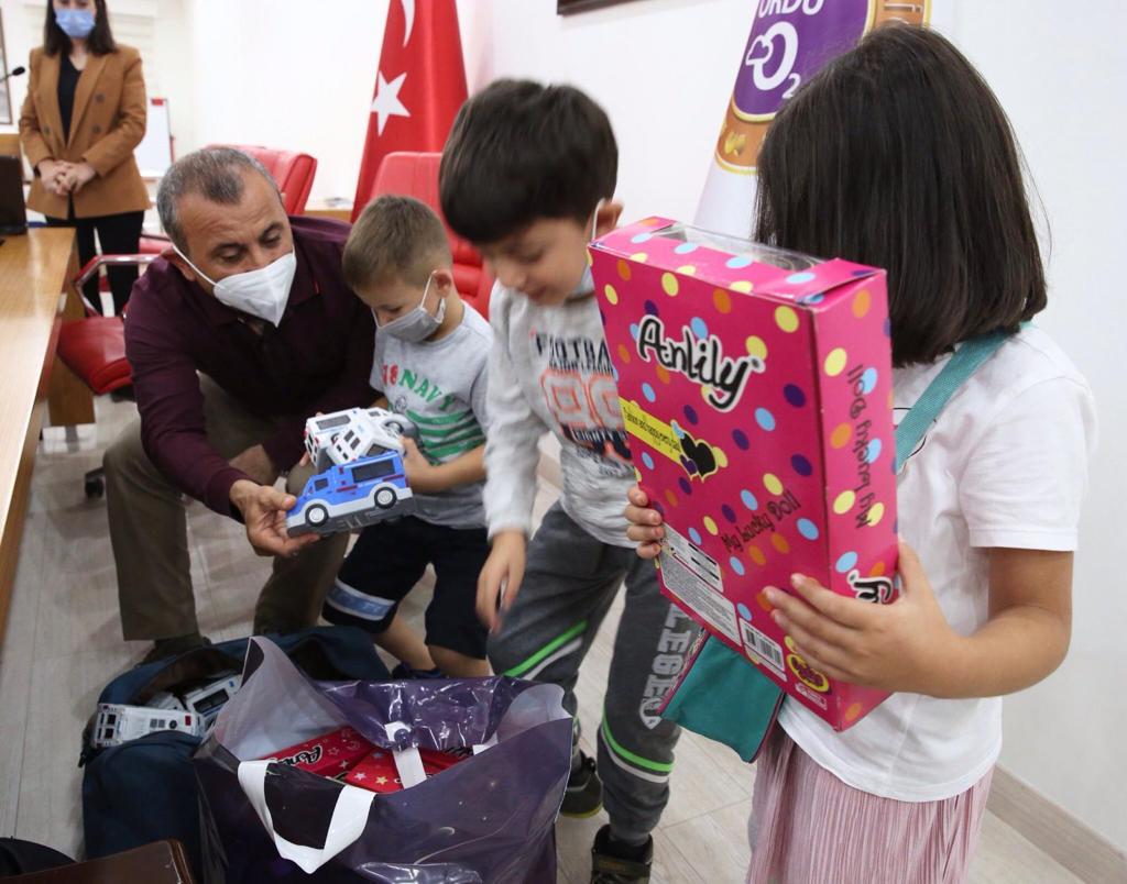 VALİ SONEL, "DEVLETİMİZİN ŞEFKATİNİ, GÜLERYÜZÜNÜ VE MERHAMETİNİ YÖRE İNSANIMIZA GÖSTERMEK İÇİN UĞRAŞIYORUZ"