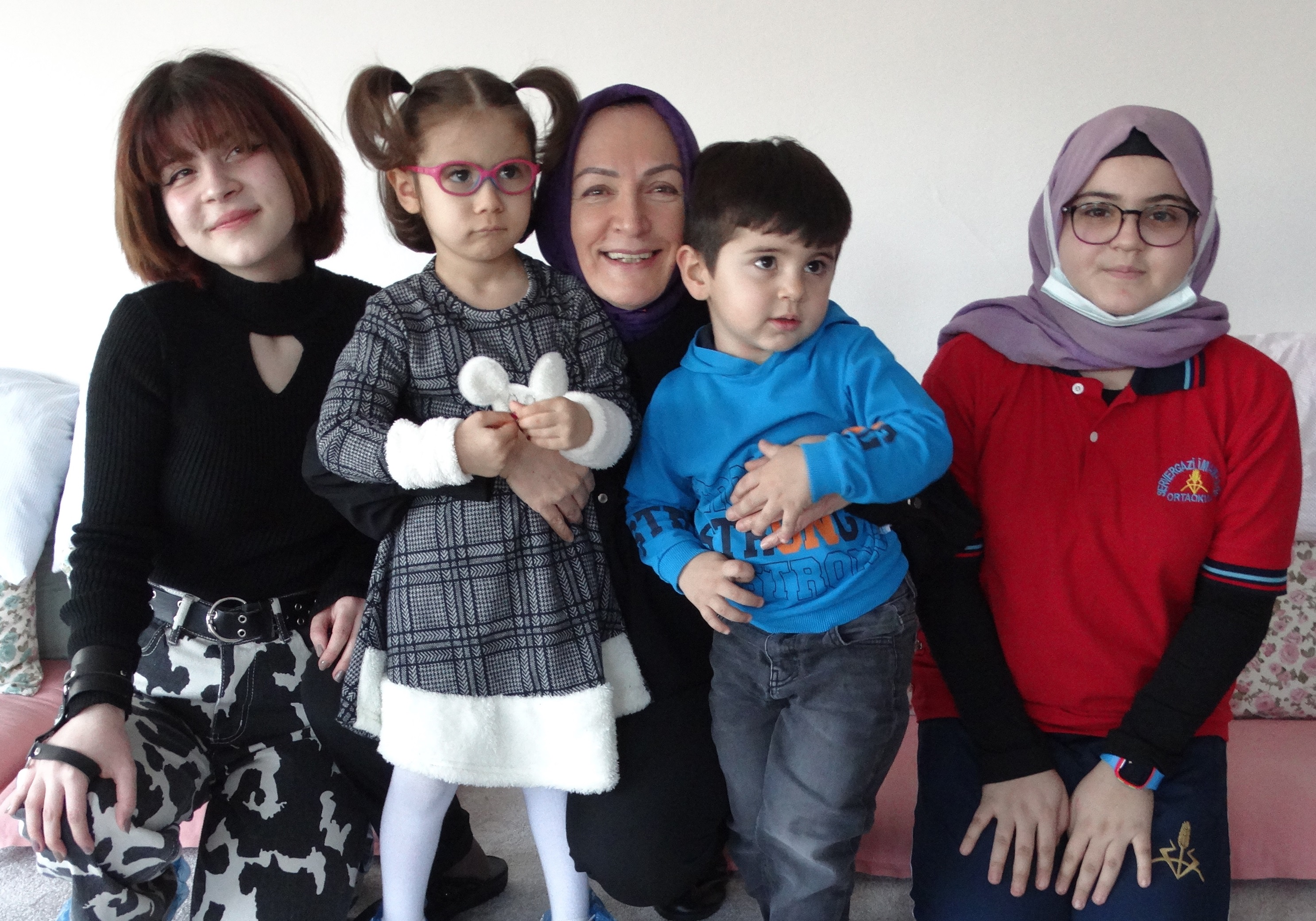 DOĞUMUNU YAPTIRDIĞI ANNE VE BEBEKLE 20. YILINI KUTLADI