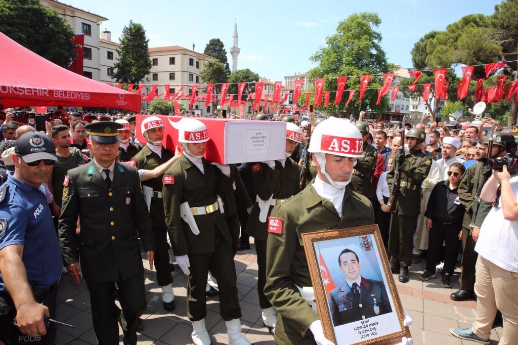 Şehit Uzman Çavuş Gökhan Demir Son Yolcuğuna Uğurlandı