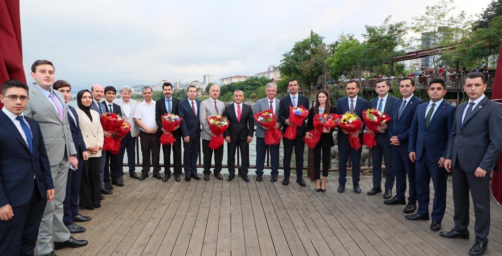 Vali Sonel, Tayini Çıkan Mülki İdare Amirleri Onuruna Veda Yemeği Düzenledi