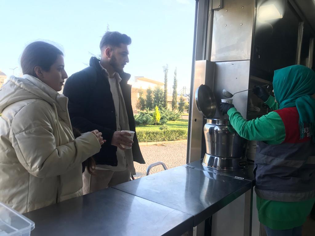 Ordu Büyükşehirden Esnaf Ve Vatandaşa Sıcak Çorba İkramı