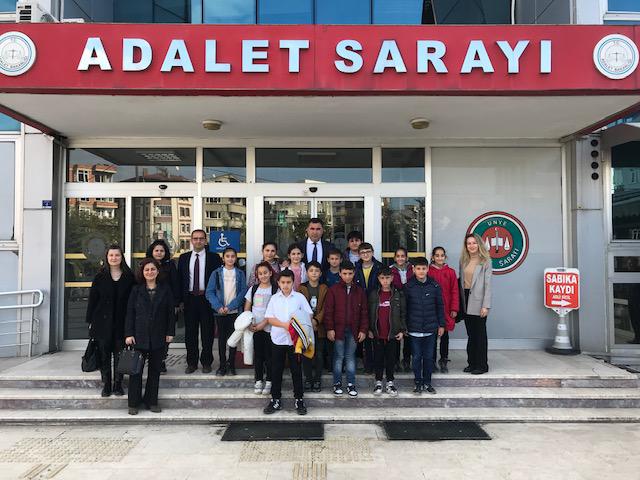 Bilgi Evi Öğrencileri Ünye Adalet Sarayı’nı Gezdi